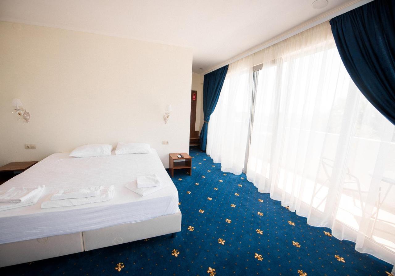 Evropa Hotel Gagra Exterior photo