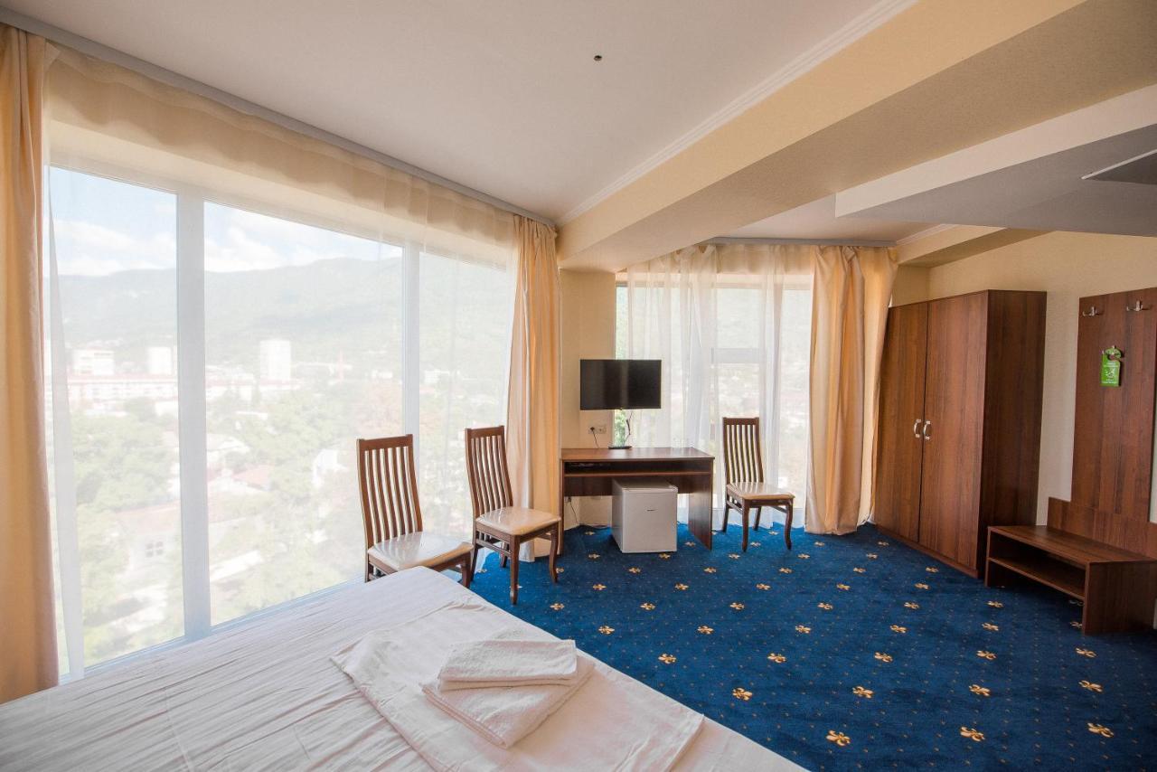 Evropa Hotel Gagra Exterior photo